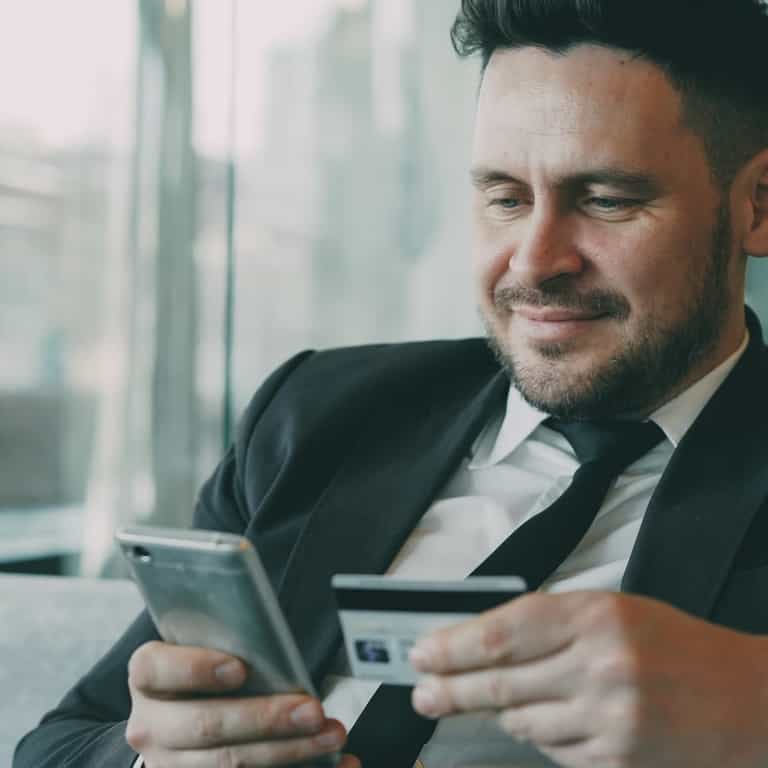 Scammers disguised as good customers: how relationship graph analysis identifies them